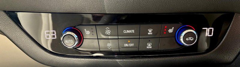 Used 2023 Buick Enclave Essence w/ Experience Buick Package FWD image 26