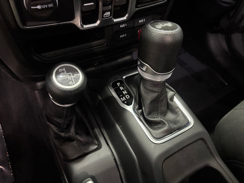 Used 2021 Jeep Wrangler Unlimited Sport image 33