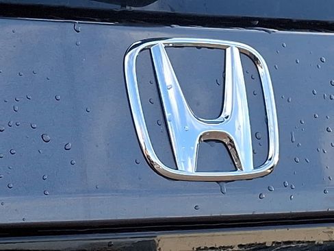 New 2025 Honda Pilot Touring image 18