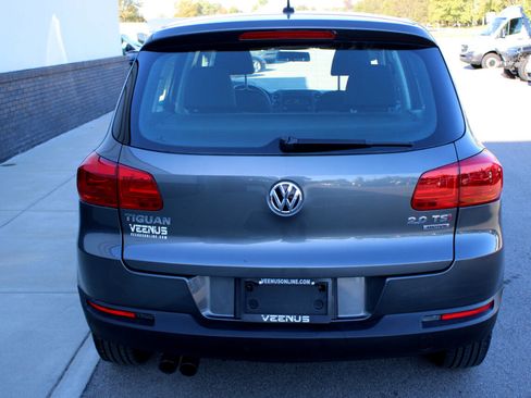 Used 2014 Volkswagen Tiguan S image 5