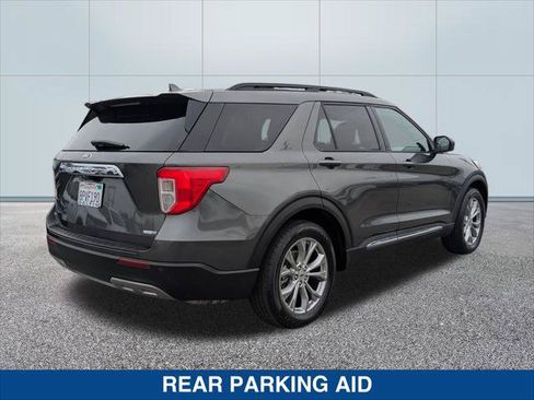 Used 2020 Ford Explorer XLT w/ Equipment Group 202A AWD/4WD image 5