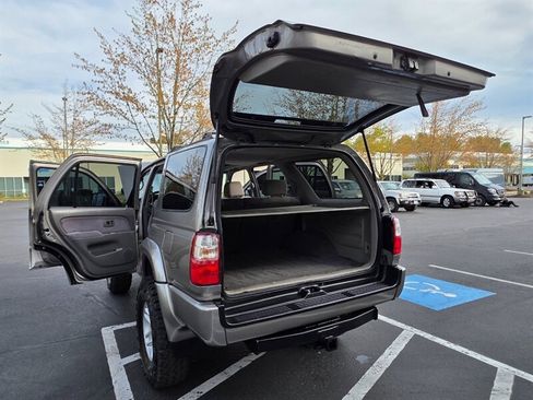 Used 2002 Toyota 4Runner SR5 AWD/4WD image 27