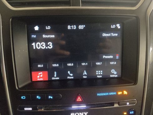Used 2018 Ford Explorer Limited w/ Equipment Group 301A AWD/4WD image 25
