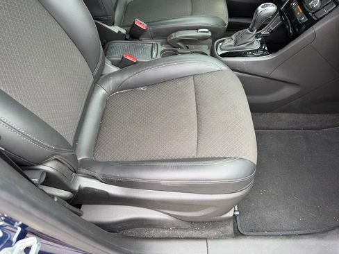 Used 2020 Buick Encore Preferred w/ Safety Package FWD image 17