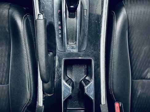 Used 2017 Honda Accord Sport image 27