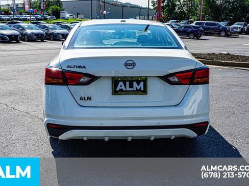 Used 2025 Nissan Altima 2.5 SV FWD image 10