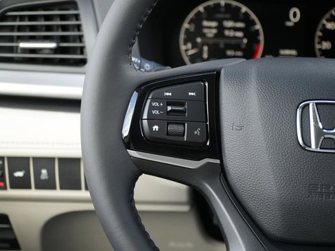 Used 2026 Honda Odyssey EX-L image 22