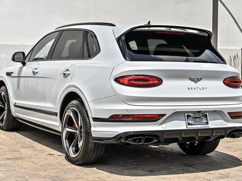 Certified 2022 Bentley Bentayga AWD/4WD image 11