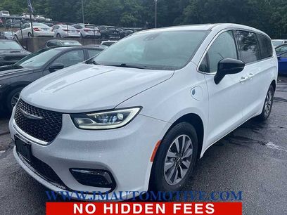 Used 2024 Chrysler Pacifica Limited