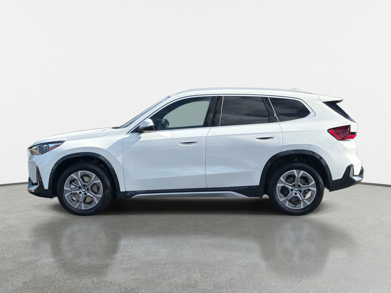 Used 2026 BMW X1 xDrive28i AWD/4WD image 6