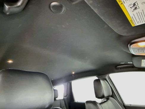 Used 2018 Jeep Grand Cherokee Altitude AWD/4WD image 17