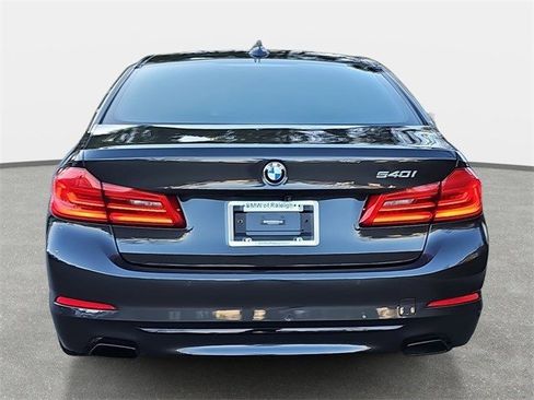 Used 2019 BMW 540i w/ Executive Package image 6