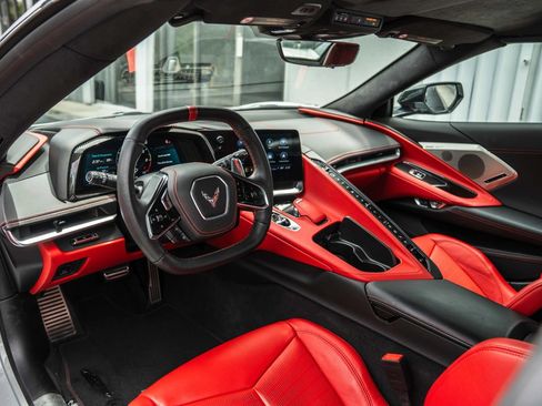 Used 2023 Chevrolet Corvette Stingray Premium Conv w/ Z51 Performance Package RWD image 15