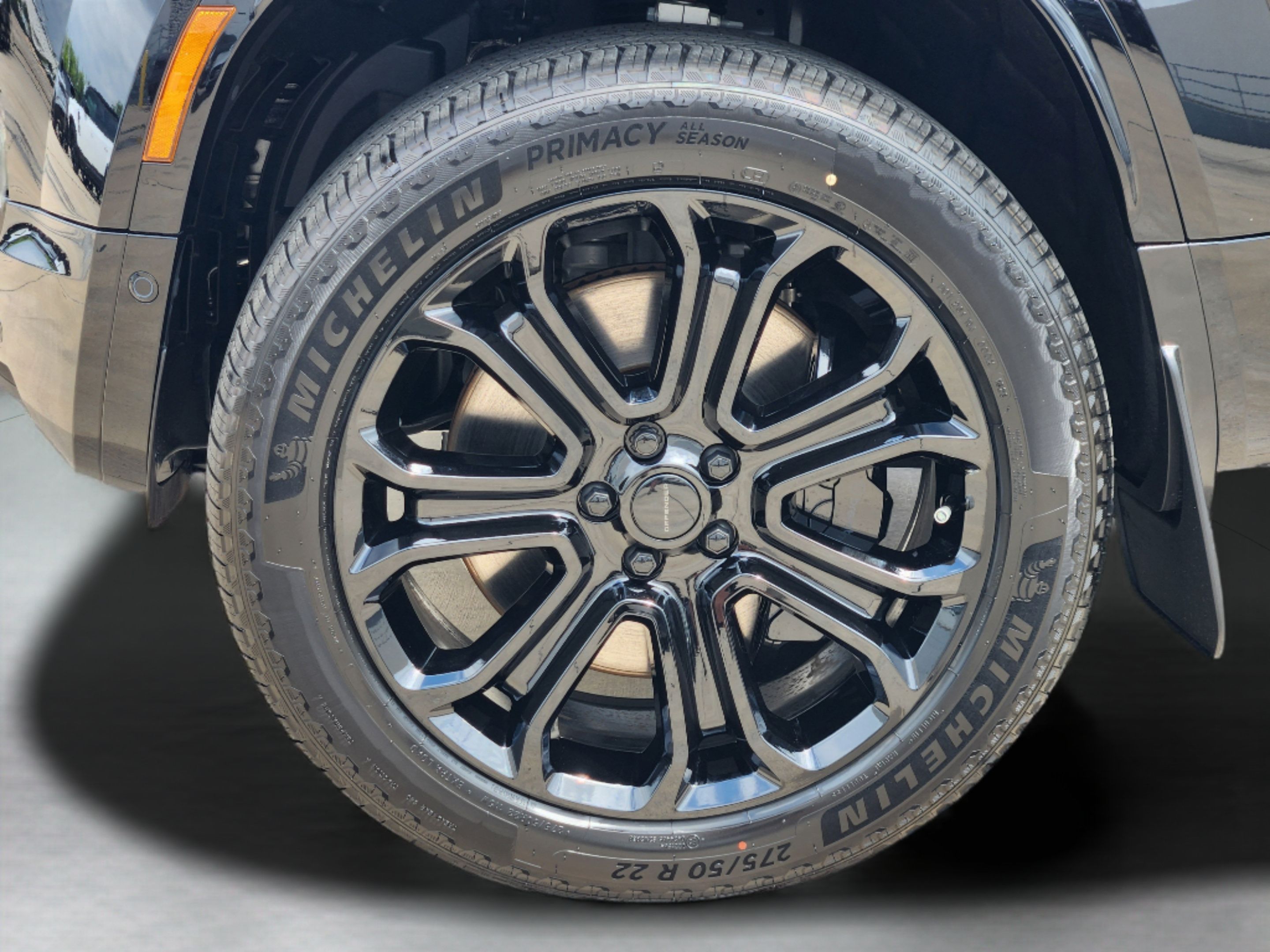 New 2026 Land Rover Defender 110 OCTA AWD/4WD image 31