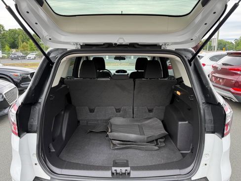 Used 2017 Ford Escape SE FWD image 11