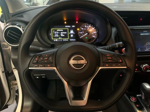 Used 2024 Nissan Kicks SV FWD image 27