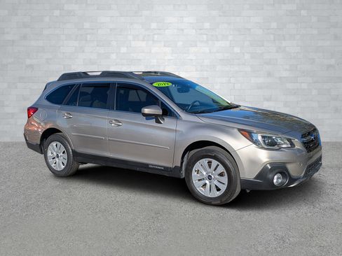 Used 2019 Subaru Outback 2.5i Premium image 2