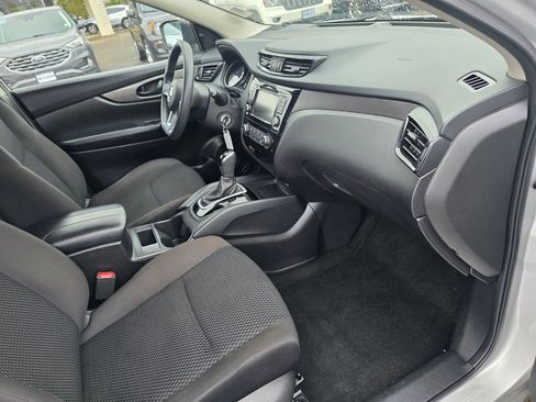 Used 2022 Nissan Rogue Sport S image 22