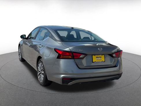 Used 2024 Nissan Altima 2.5 SV FWD image 11