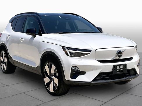 Used 2023 Volvo XC40 Recharge Ultimate AWD/4WD image 2