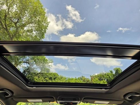 Used 2024 Cadillac XT6 Premium Luxury w/ LPO, Floor Liner Package AWD/4WD image 17