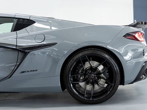 Used 2025 Chevrolet Corvette Z06 w/ Stealth Interior Trim Package image 15
