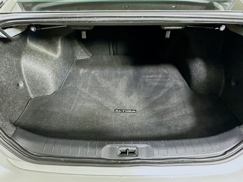 Used 2024 Nissan Altima 2.5 SR FWD image 26