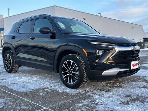 New 2026 Chevrolet TrailBlazer LT w/ Driver Confidence Package image 2