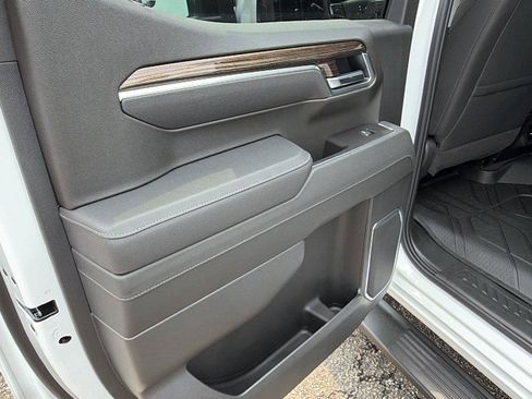 New 2026 Chevrolet Silverado 1500 RST w/ LPO, Dark Essentials Package AWD/4WD image 17