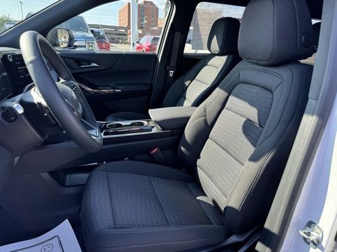 Certified 2025 Chevrolet Equinox LT w/ Safety and Technology Package image 11