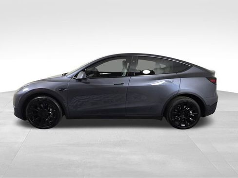 Used 2023 Tesla Model Y Long Range AWD/4WD image 4