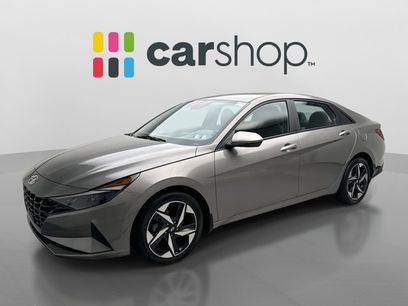 Used 2023 Hyundai Elantra SEL w/ Convenience Package