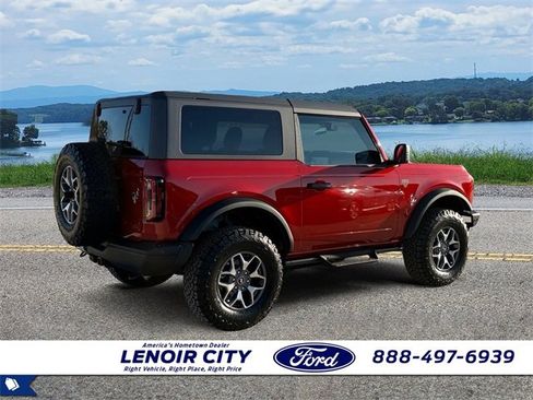 Used 2024 Ford Bronco Badlands image 7