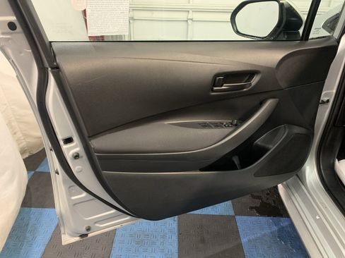 Used 2023 Toyota Corolla LE image 11