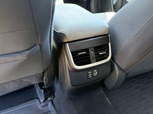 Used 2024 Subaru Outback Premium AWD/4WD image 31