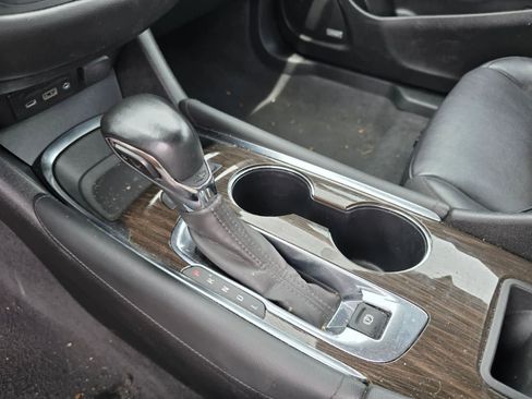 Used 2024 Chevrolet Malibu LT FWD image 15
