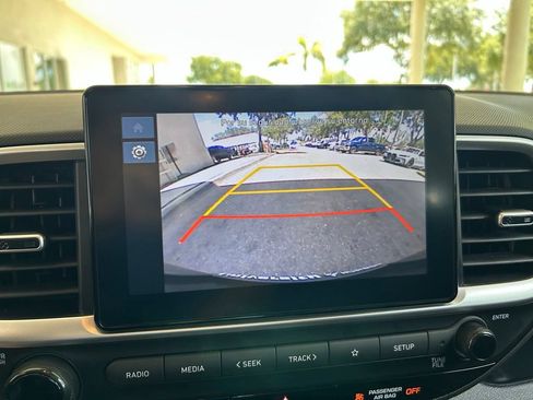 Used 2026 Hyundai Venue SEL FWD image 10