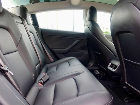 Used 2018 Tesla Model 3 Long Range RWD image 19