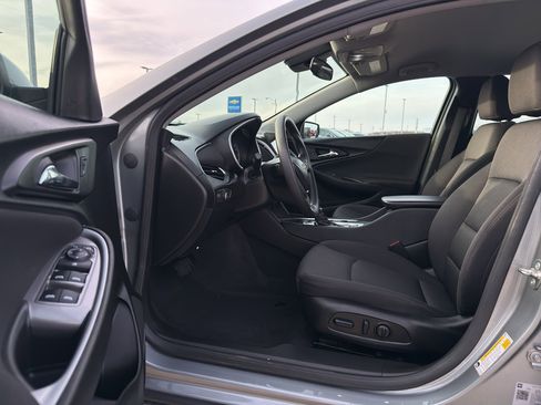 Used 2024 Chevrolet Malibu LT image 11