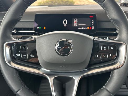 Certified 2025 Volvo EX90 Ultra AWD/4WD image 27