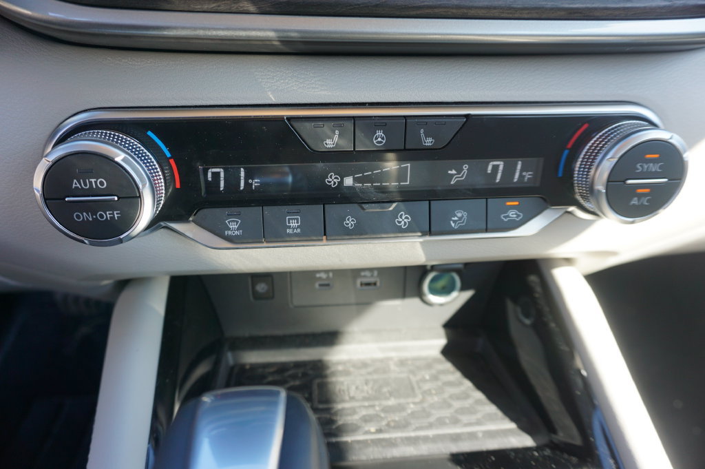 Used 2024 Nissan Altima 2.5 SL FWD image 13
