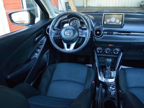 Used 2017 Toyota Yaris iA image 46