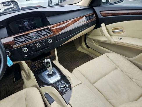 Used 2010 BMW 528i xDrive Sedan image 31