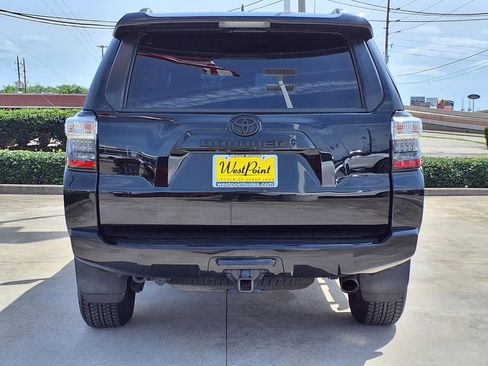 Used 2021 Toyota 4Runner SR5 Premium w/ Moonroof Package AWD/4WD image 6