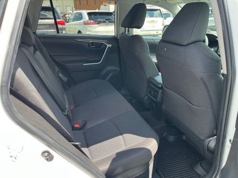 Used 2023 Toyota RAV4 LE AWD/4WD image 18
