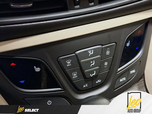 Used 2020 Buick Envision Premium image 16