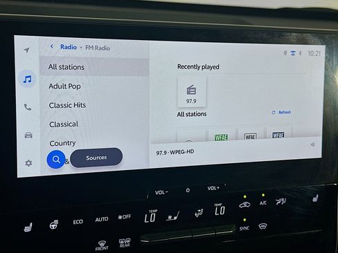 Used 2024 Toyota bZ4X XLE w/ Weather Package image 21