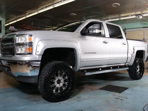 Used 2015 Chevrolet Silverado 1500 LT AWD/4WD image 36