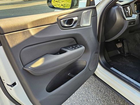 New 2026 Volvo XC60 B5 Ultra w/ Protection Package Premier AWD/4WD image 18