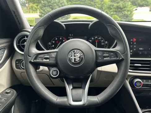 Used 2021 Alfa Romeo Giulia Ti AWD/4WD image 8